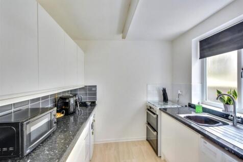 Kitchen_2.jpeg