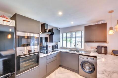 Kitchen_2.jpeg