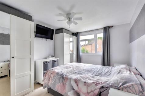 Bedroom One_1.jpeg