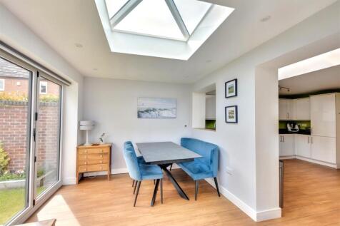 Dining Room_4.jpeg