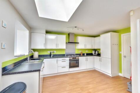 Kitchen_1.jpeg