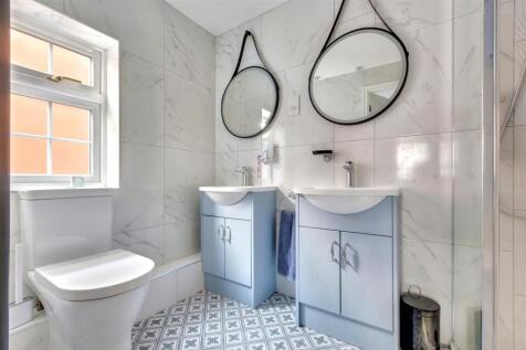 Ensuite_ (2).jpeg