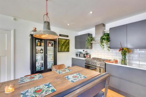 Kitchen_2.jpeg