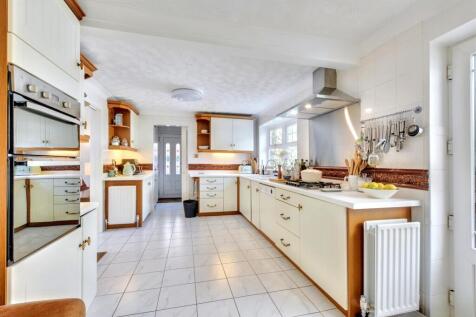 Kitchen_5.jpeg