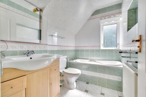 Bathroom_2.jpeg