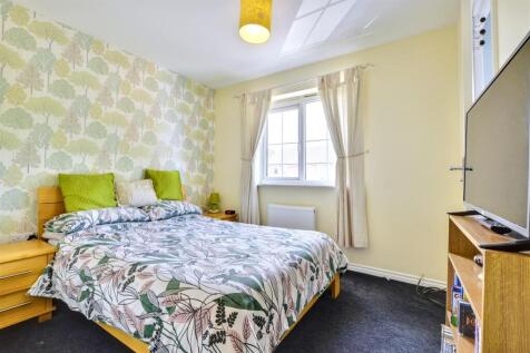 Bedroom 1_1.jpeg