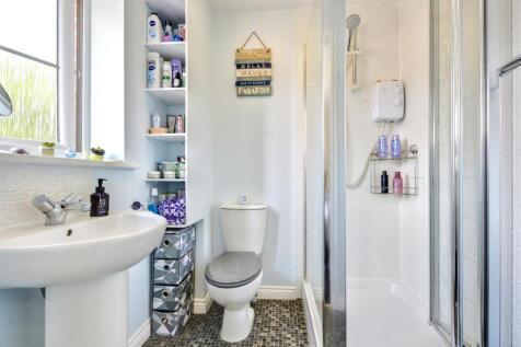 Ensuite.jpeg