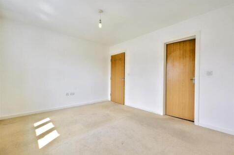 Bedroom 1_2.jpeg