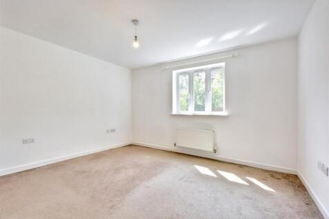 Bedroom 1_1.jpeg