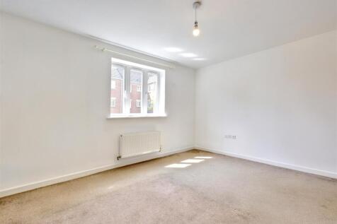 Bedroom 1_2.jpeg