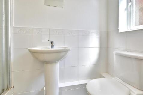 Bedroom 1 Ensuite_1.jpeg