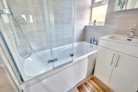 Bathroom.jpeg