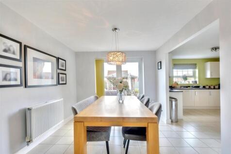 Dining Room_2.jpeg