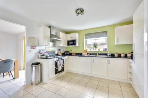 Kitchen_1.jpeg