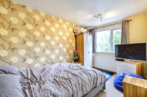 Bedroom 1_1.jpeg