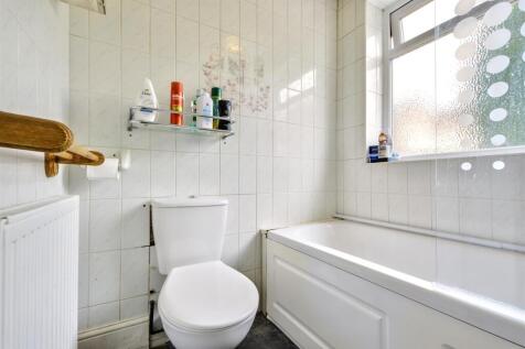 Bathroom_3.jpeg