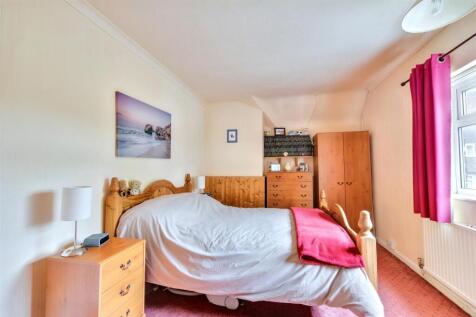 Bedroom One_3.jpeg