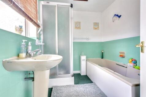 Bathroom.jpeg