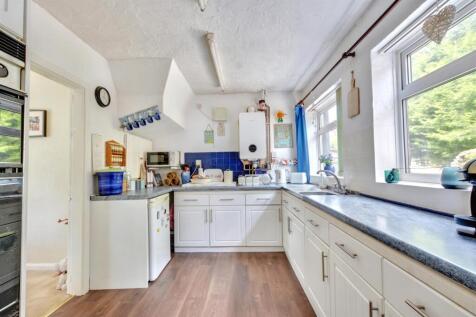 Kitchen_2.jpeg