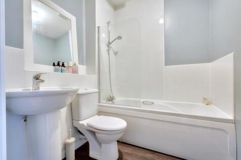 Bathroom_2.jpeg
