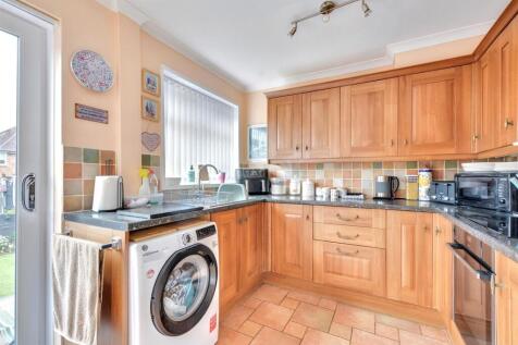 Kitchen_2.jpeg