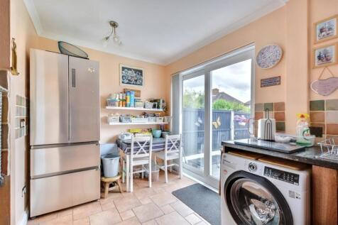 Kitchen_3.jpeg