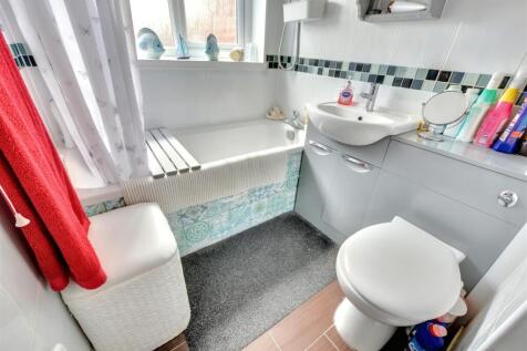 Bathroom_1.jpeg