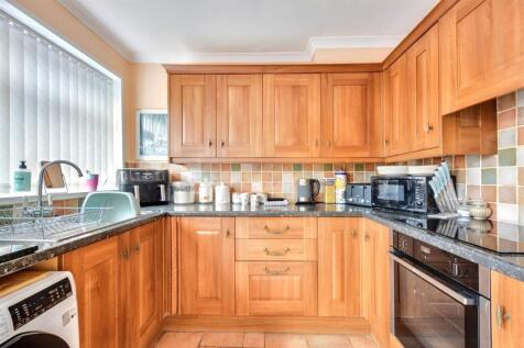 Kitchen_1.jpeg