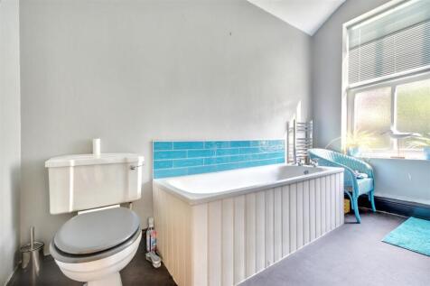 Bathroom_1.jpeg