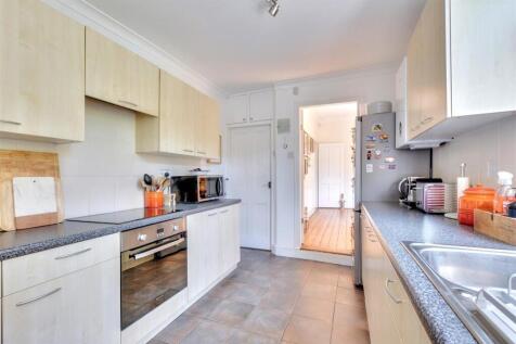 Kitchen_2.jpeg