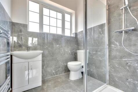 Ensuite.jpeg