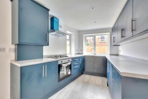 Kitchen_2.jpeg