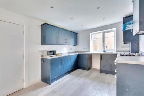 Kitchen_2.jpeg