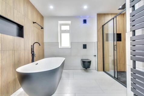 Bathroom_1.jpeg