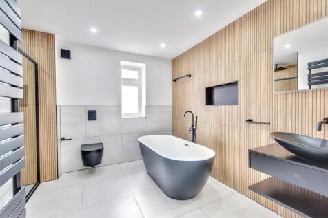 Bathroom.jpeg