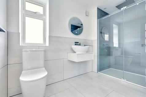 Ensuite.jpeg