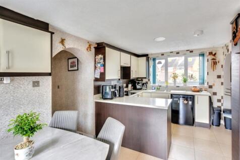 Kitchen_3.jpeg