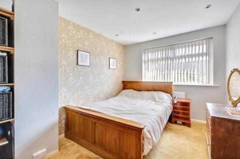 Bedroom 1_1.jpeg
