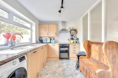 Kitchen_1.jpeg