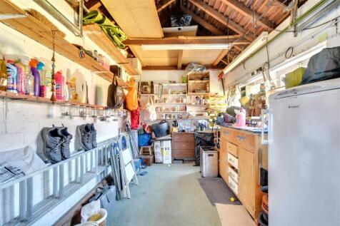 Garage.jpeg
