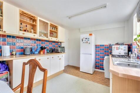 Kitchen_2.jpeg