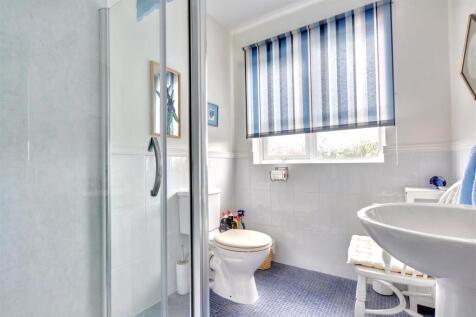 Shower Room.jpeg