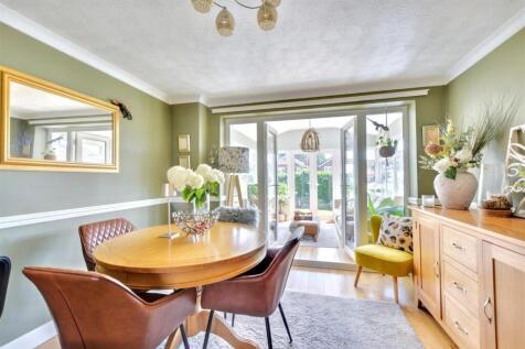 Dining Room_1.jpeg