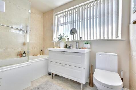 Bathroom_1.jpeg