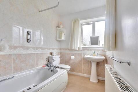 Bathroom_1.jpeg