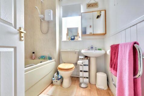 Bathroom_1.jpeg