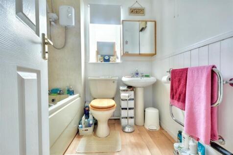 Bathroom_2.jpeg