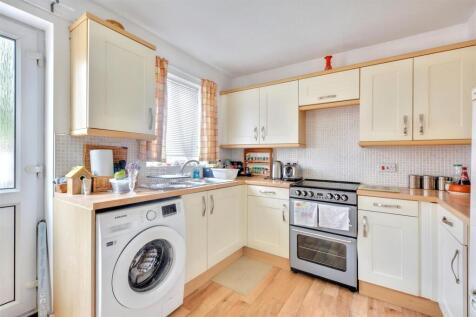 Kitchen_2.jpeg