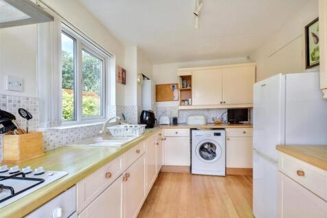 Kitchen_2.jpeg