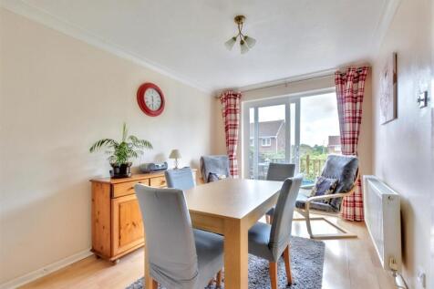 Dining Area_1.jpeg